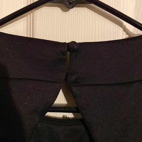 Fitted dress w/ front thigh split - Picture 8 of 8